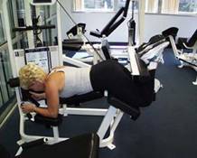 leg curl machine