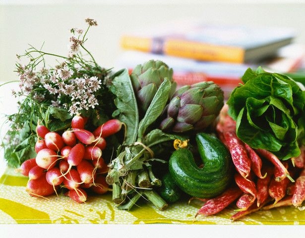 Apa si contaminantii ce se pot transmite prin alimentatia zilnica a omului